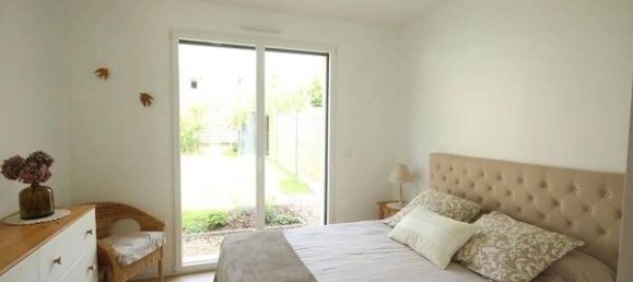 Casa de 5 habitaciónes en Coignieres, France No. 325834 2