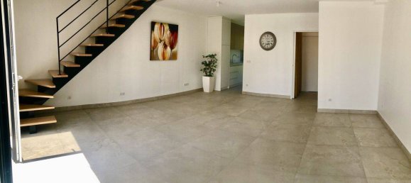 Casa de 5 habitaciónes en Coignieres, France No. 325834 3