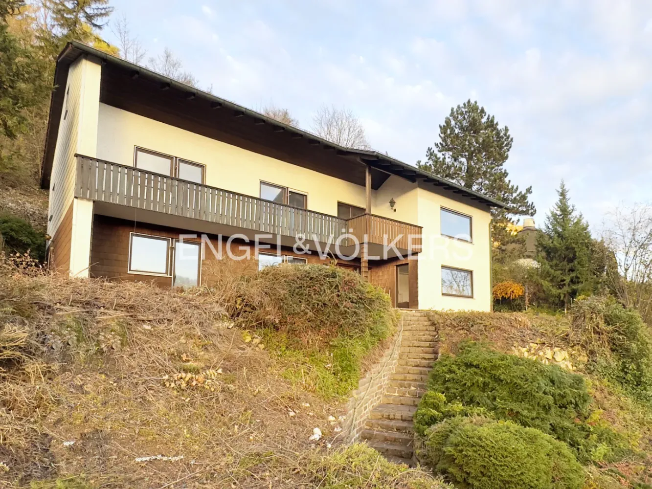 7 rooms House in Kelheim, Germany No. 172042