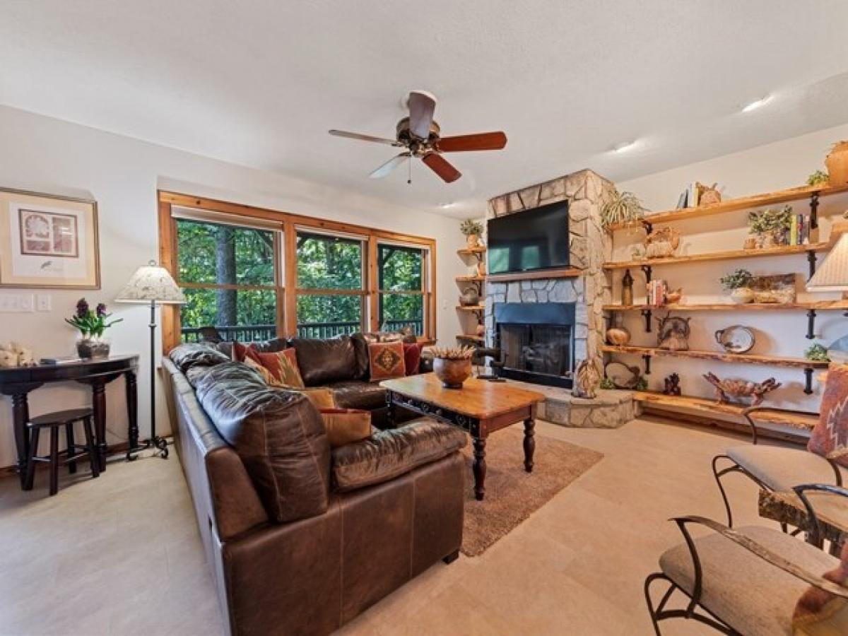 3 bedrooms House in Waynesville, USA No. 420509