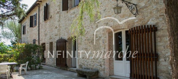 5 rooms House in Pioraco, Italy No. 292258 5