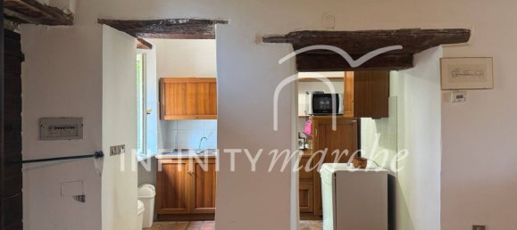 5 rooms House in Pioraco, Italy No. 292258 17