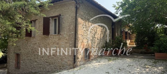 5 rooms House in Pioraco, Italy No. 292258 35