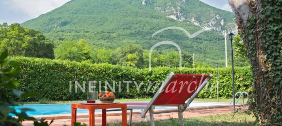 5 rooms House in Pioraco, Italy No. 292258 44