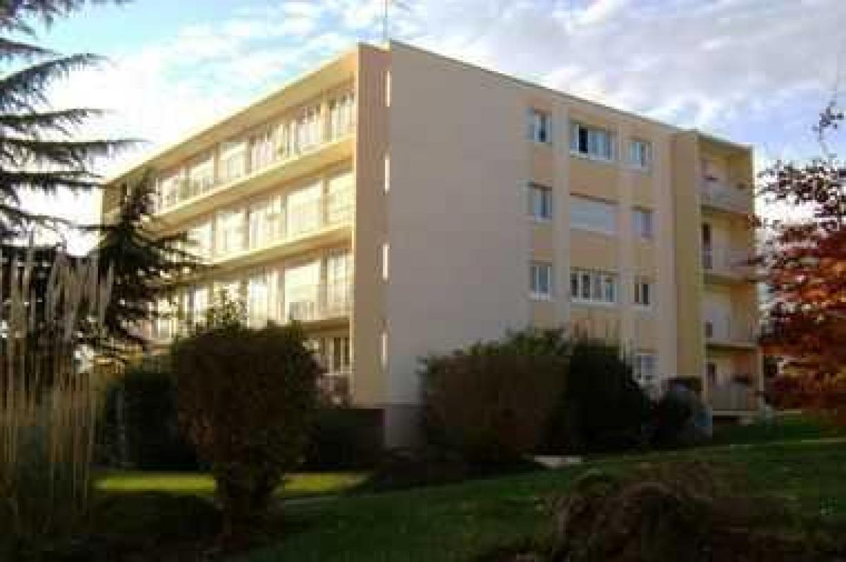Apartamento com 3 quartos em condomínio em Yerres, France N.º 33023