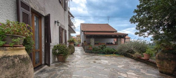 6 bedrooms Villa in Leivi, Italy No. 39512 39