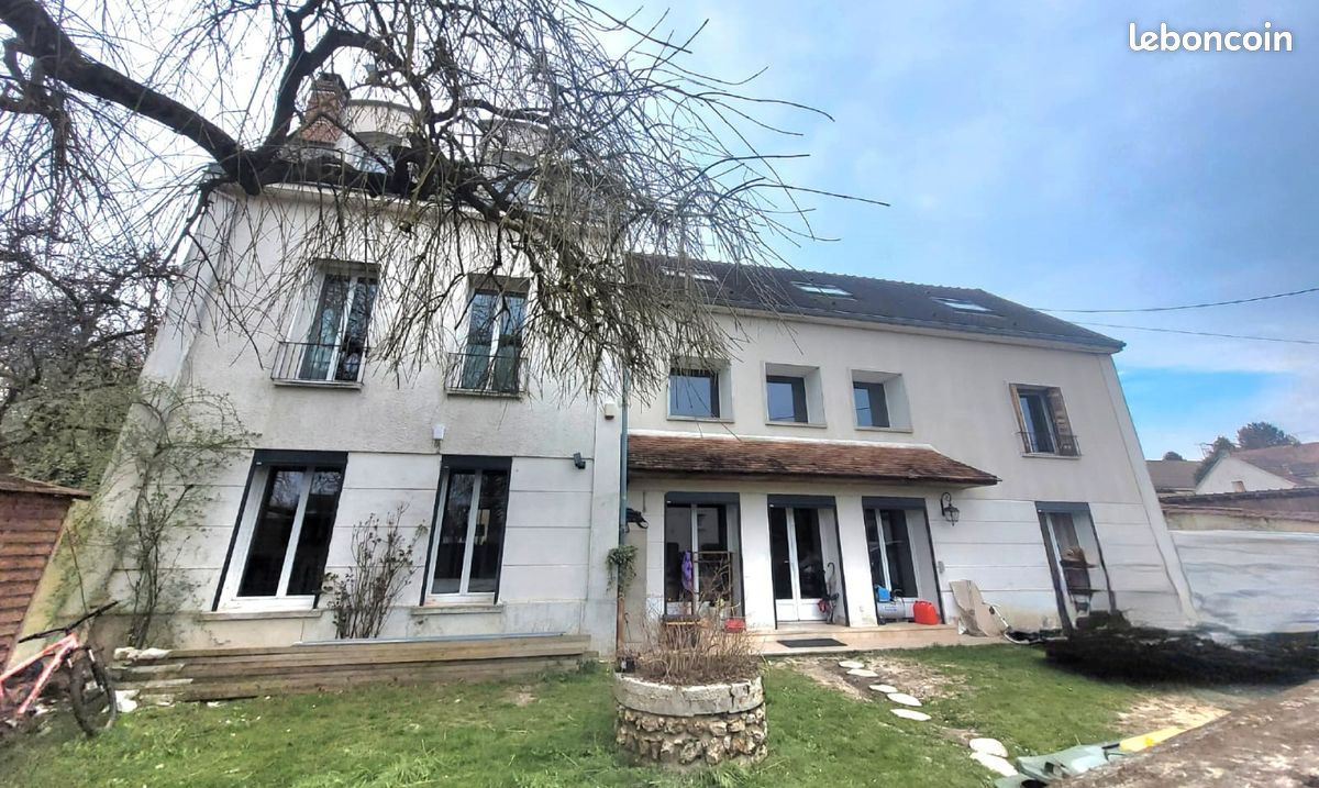 10 bedrooms House in La Ferte-sous-Jouarre, France No. 132899
