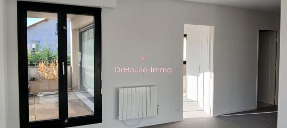 Apartamento de 1 dormitorio en Le Raincy, France No. 170160 4