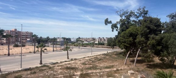 160m² Bungalow for sale in Guardamar del Segura, Alicante, Valencian Community, Spain № 365643 8