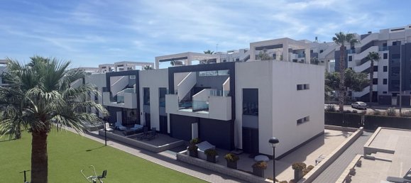 160m² Bungalow for sale in Guardamar del Segura, Alicante, Valencian Community, Spain № 365643 11