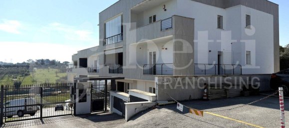 Apartamento T3 em Monterotondo, Italy N.º 53052 36