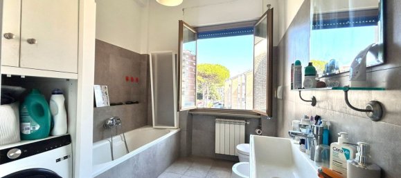 3 rooms Apartment in Rome, Italy No. 285596 11