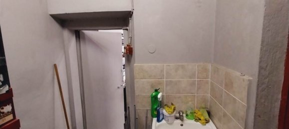 58m² Commercial property in Montelupo Fiorentino, Italy No. 213346 15