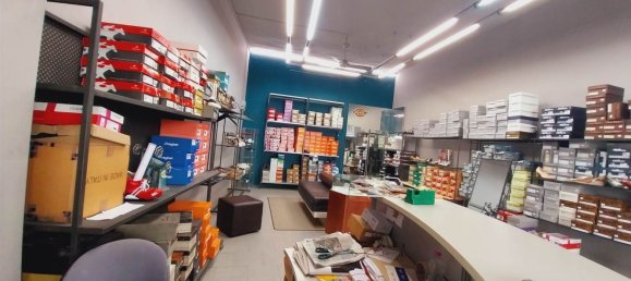 58m² Commercial property in Montelupo Fiorentino, Italy No. 213346 10