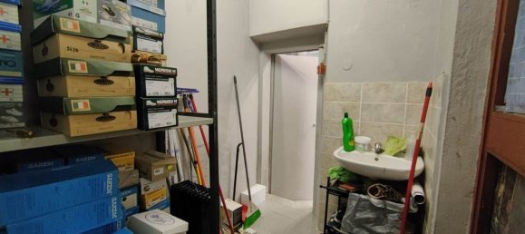 58m² Commercial property in Montelupo Fiorentino, Italy No. 213346 22