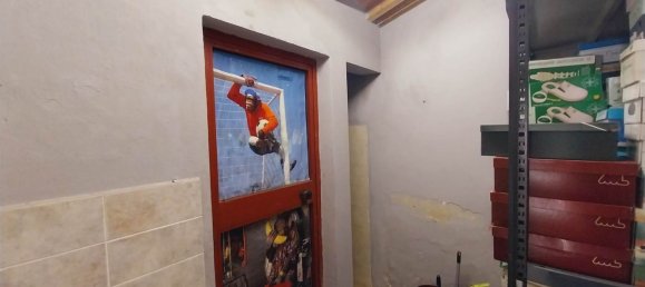 58m² Commercial property in Montelupo Fiorentino, Italy No. 213346 13