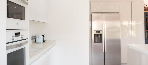 3 bedrooms House in Estepona, Spain No. 135087 5