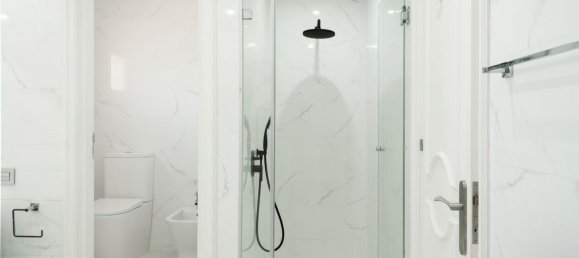 3 bedrooms House in Estepona, Spain No. 135087 9