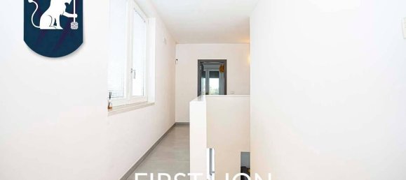 Вилла с 5 комнатами в Лечче, Италия № 24584 10