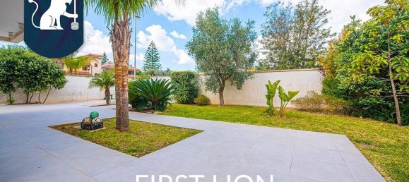 Вилла с 5 комнатами в Лечче, Италия № 24584 27