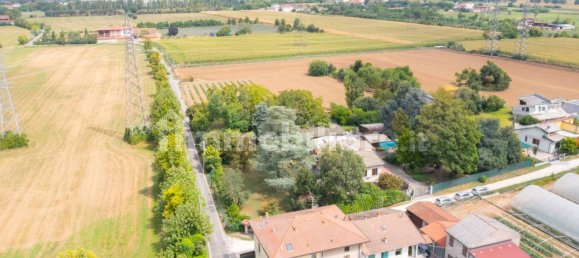 740m² Land in Brescia, Italy No. 113235 2