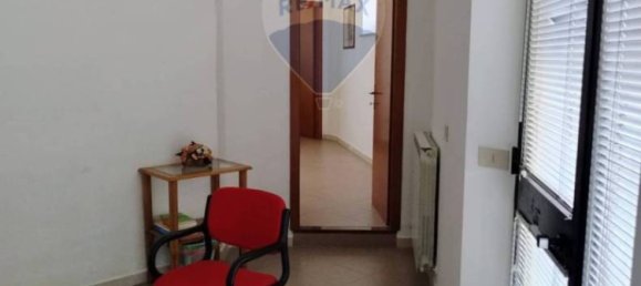 5-salle Bureau à Fabriano, Italy No. 317021 2