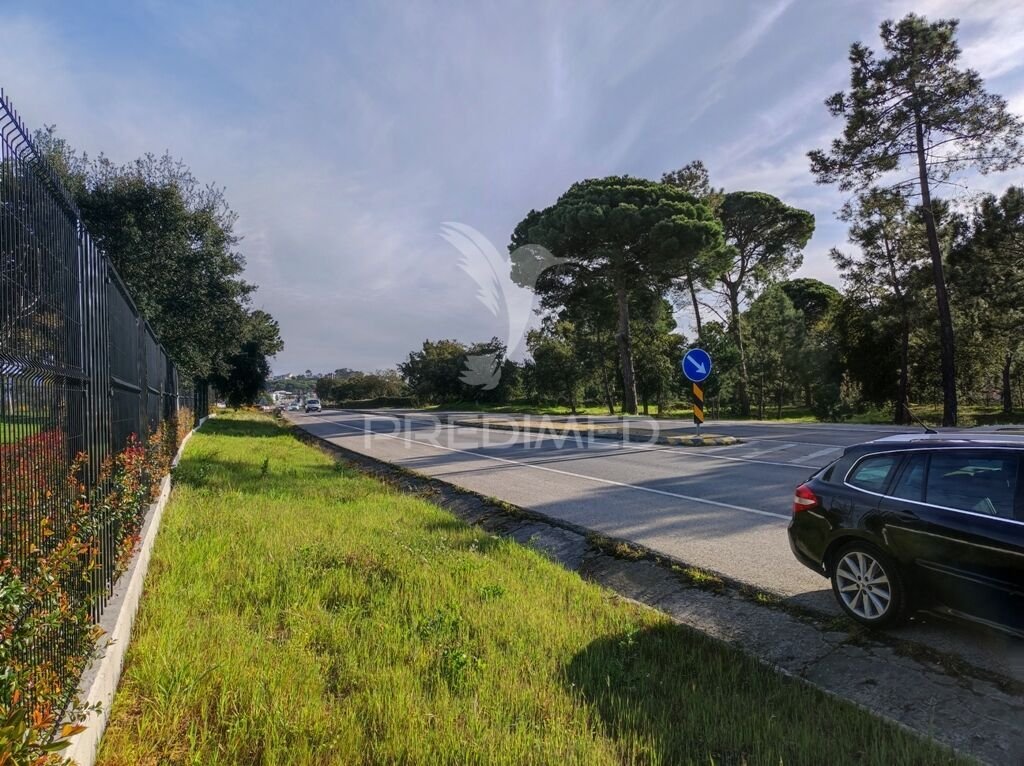  Land in Sesimbra, Portugal No. 88444