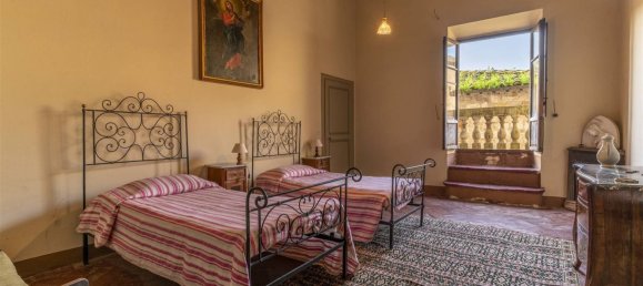 Edificio en Colle di Val d'Elsa, Italy 487 m² No. 227742 14