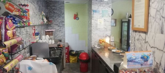 57m² Commercial property in Lousada, Portugal No. 38538 8