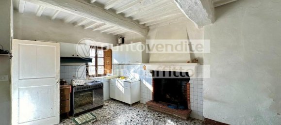 10 rooms House in Capannori, Italy No. 155434 14