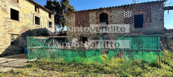 10 rooms House in Capannori, Italy No. 155434 2
