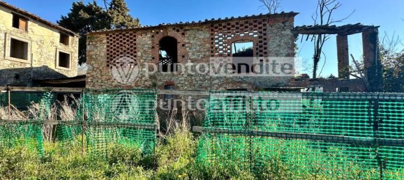 10 rooms House in Capannori, Italy No. 155434 3