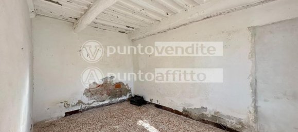10 rooms House in Capannori, Italy No. 155434 12