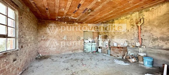 10 rooms House in Capannori, Italy No. 155434 26