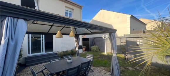 3 bedrooms House in Chelles, France No. 168759 3