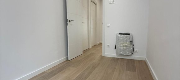 3 bedrooms Apartment in Eixample, Spain No. 142607 10