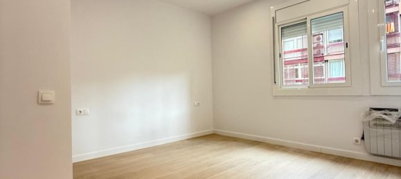 3 bedrooms Apartment in Eixample, Spain No. 142607 18