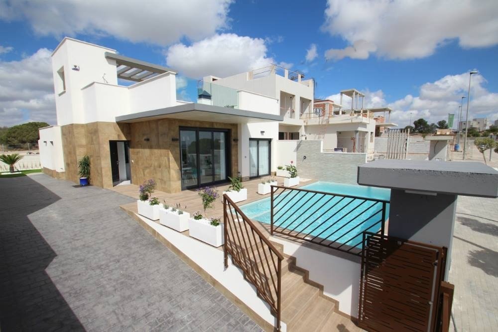 3 bedrooms Villa in San Miguel de Salinas, Spain No. 9543