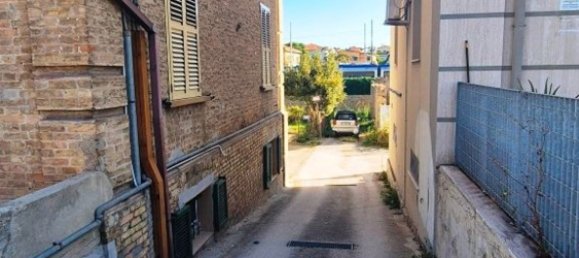 Квартира с 3 комнатами в Франкавилла аль Маре, Италия № 277889 2