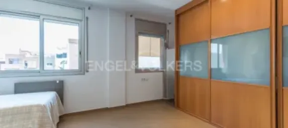 Dúplex de 4 dormitorios en Sant Boi de Llobregat, Spain No. 174945 20