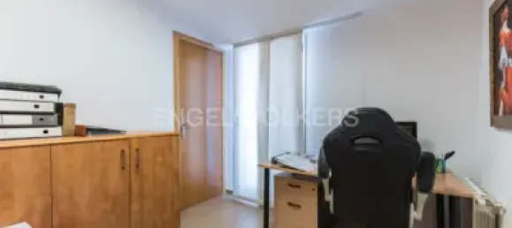 Dúplex de 4 dormitorios en Sant Boi de Llobregat, Spain No. 174945 4