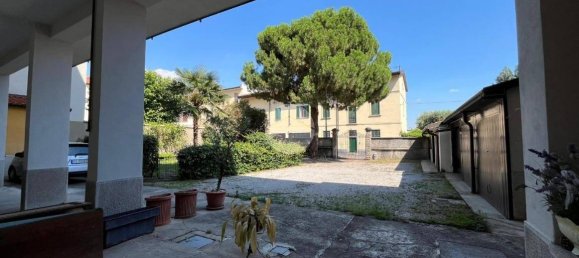 2 Schlafzimmer Wohnung in Carate Brianza, Italy, Nr. 322986 3