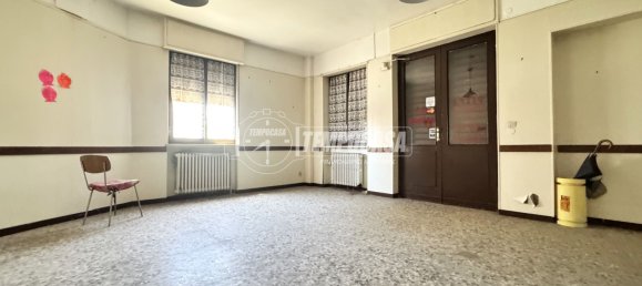 6 rooms Apartment in Biella, Italy No. 258117 9