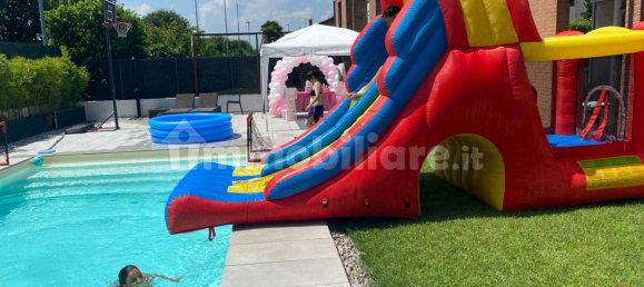 3 bedrooms Villa in Cambiago, Italy No. 61190 23