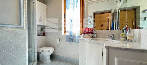 4 Schlafzimmer Wohnung in Reggello, Italy, Nr. 372458 8