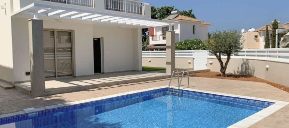 3 bedrooms Villa in Paralimni, Cyprus No. 5655 10