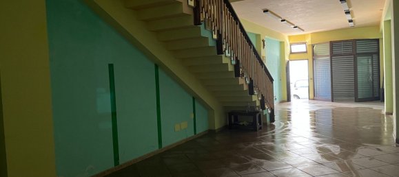 Коммерческая недвижимость 220м² в Полистена, Италия № 254647 3