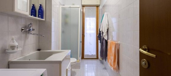 3 rooms Apartment in Bollate, Italy No. 27116 13