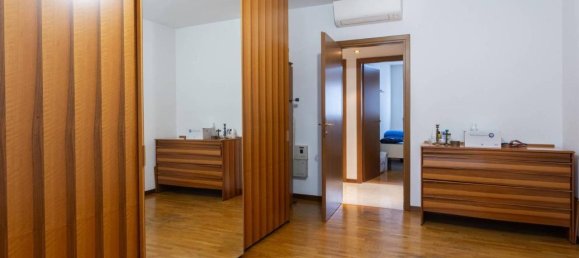 3 rooms Apartment in Bollate, Italy No. 27116 11