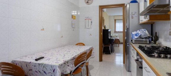 3 rooms Apartment in Bollate, Italy No. 27116 27